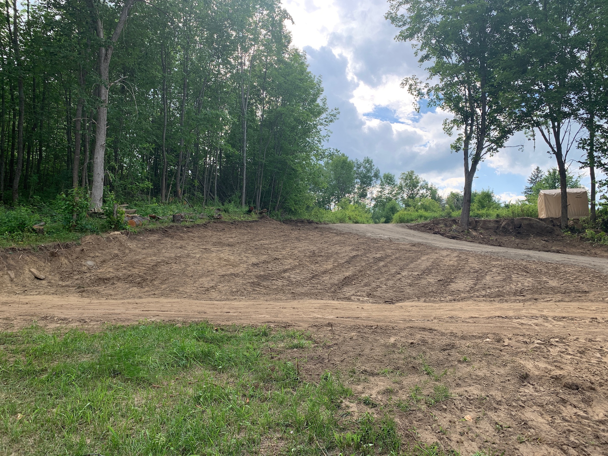 Killaloe waterfront — driveway